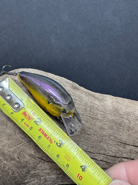 1.5 square bill crank bait 4-8 ft Dive