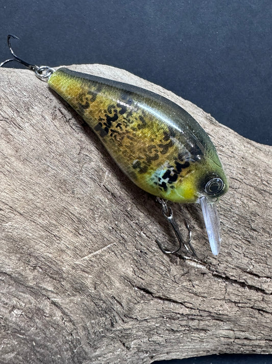 1.5 Crank Bait 4-6 ft Dive Real Look